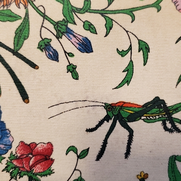 SALE ππHOST PICKππ GUCCI ACCORNERO CLUTCH, PERFECT FOR SPRING, SUMMER - Picture 11 of 15